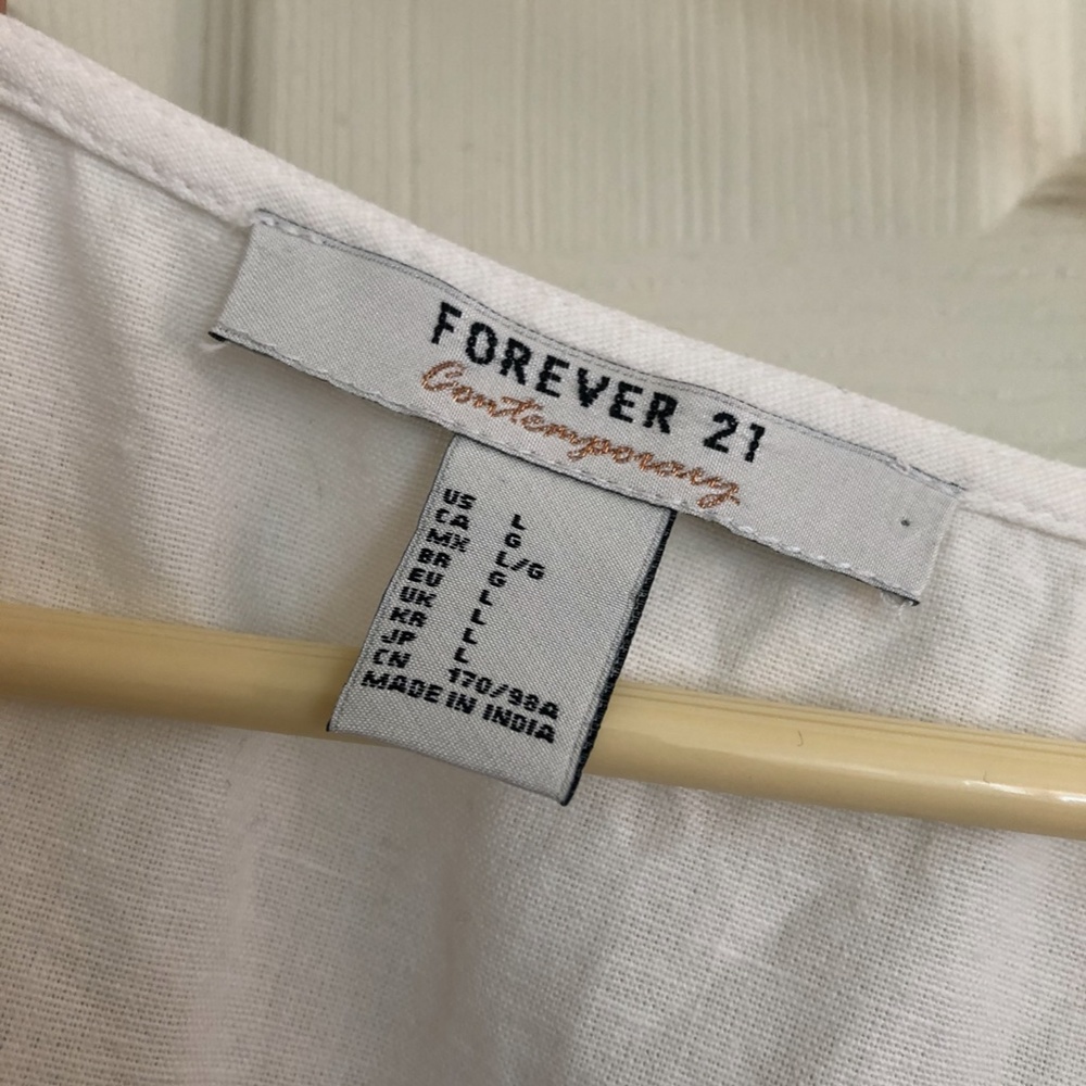 Woman Top - Picture 2 of 3